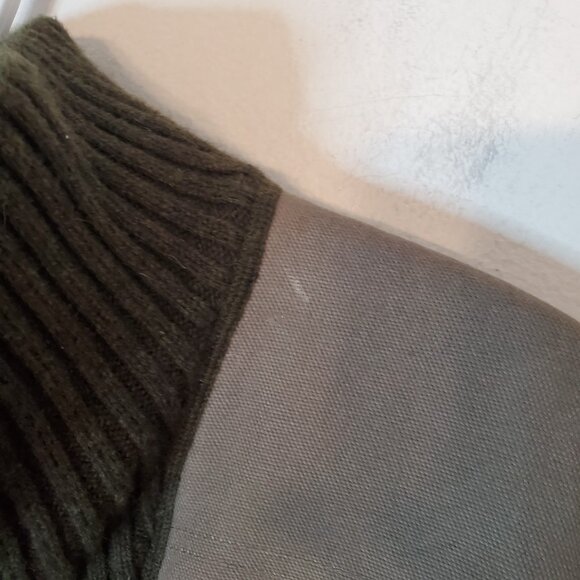 NOT FOR SALE Poshmark will Restrict Sellers Accounts If We Delete Too Many Items - Picture 7 of 7